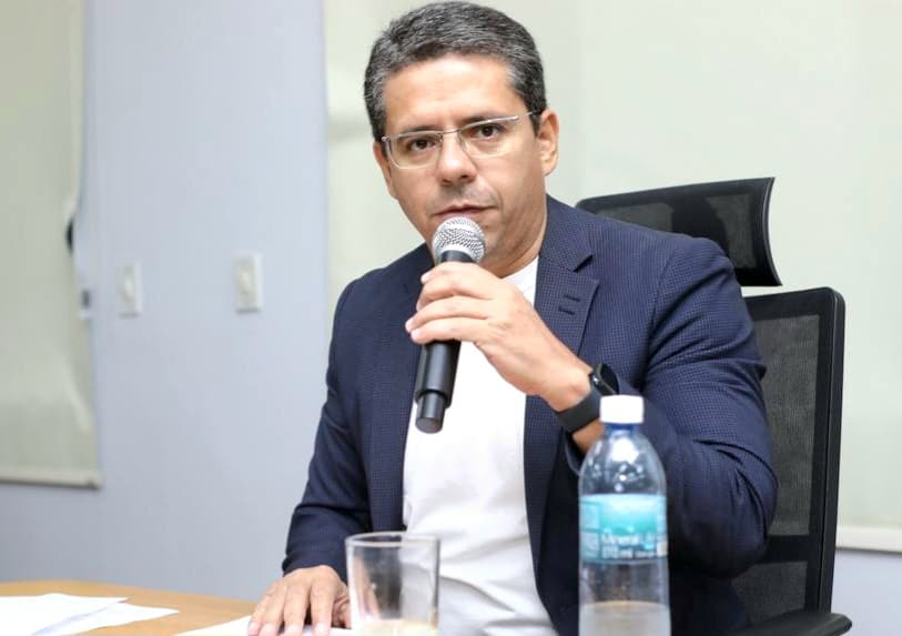 Vereador pede aplicação de lei que regulamentou a promoção vertical dos servidores