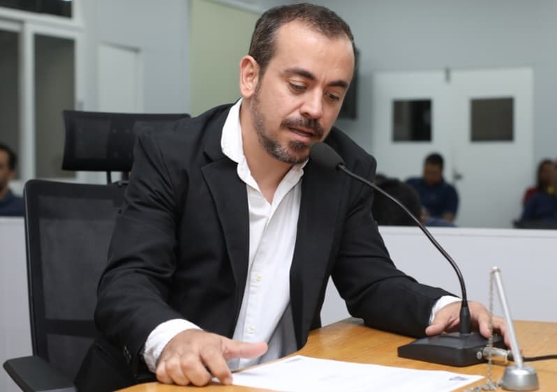 Vereador pede ordenamento do trânsito em região da Rua General Dutra