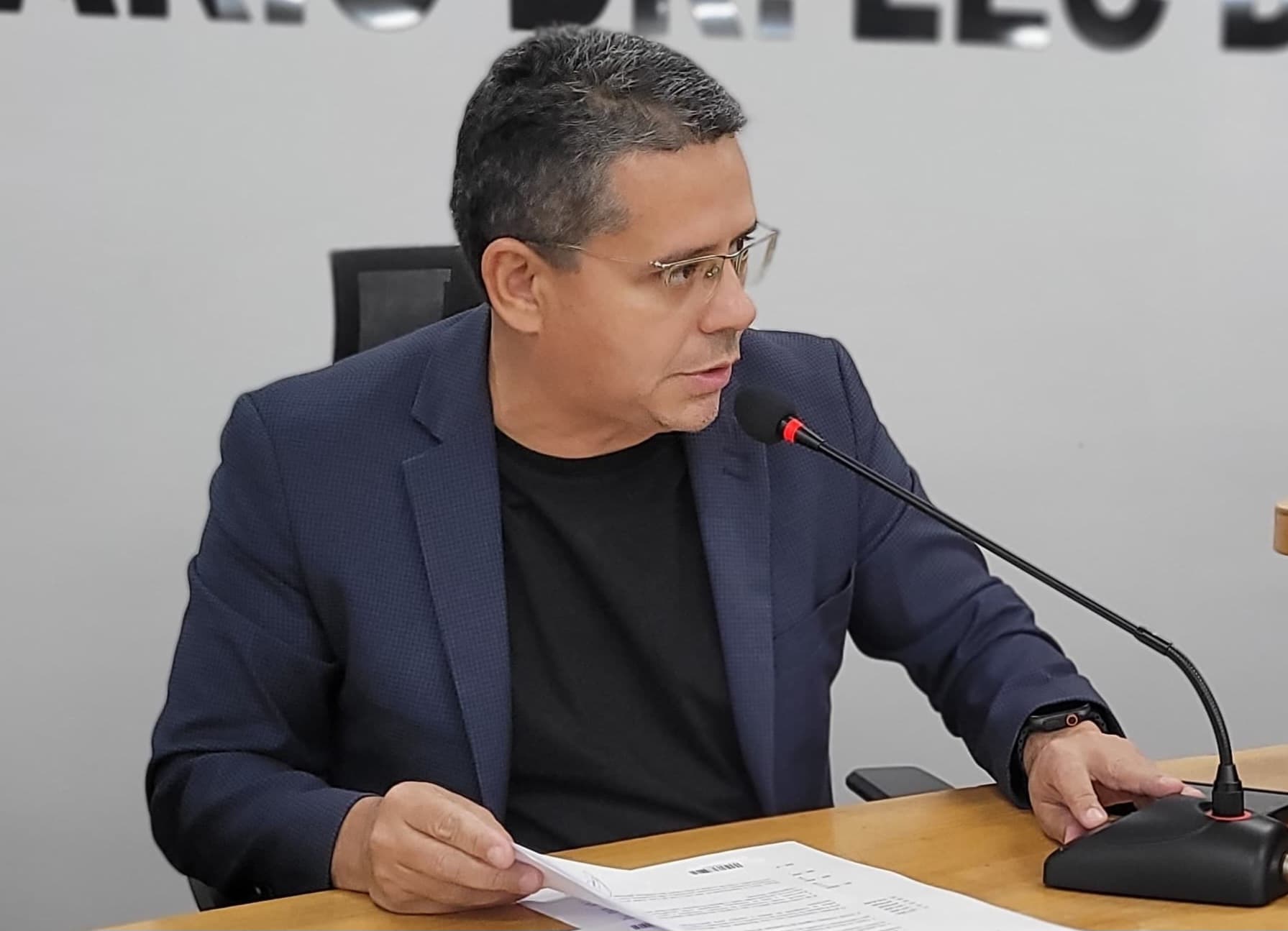 Alexandre solicita manutenção de estrada transpantaneira para atender produtor rural