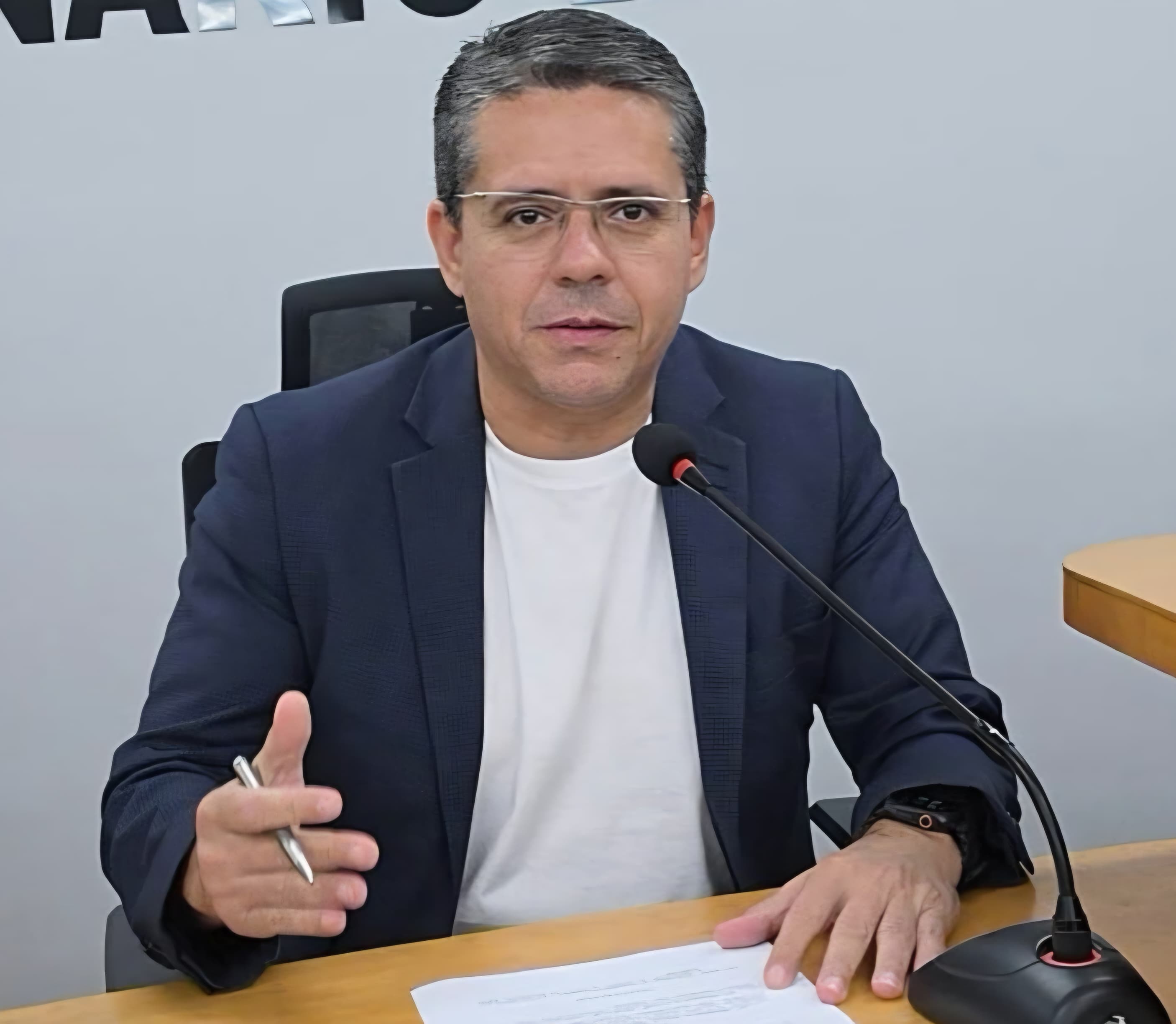 Na Câmara, Alexandre reforça necessidade de abertura de via no Guatós
