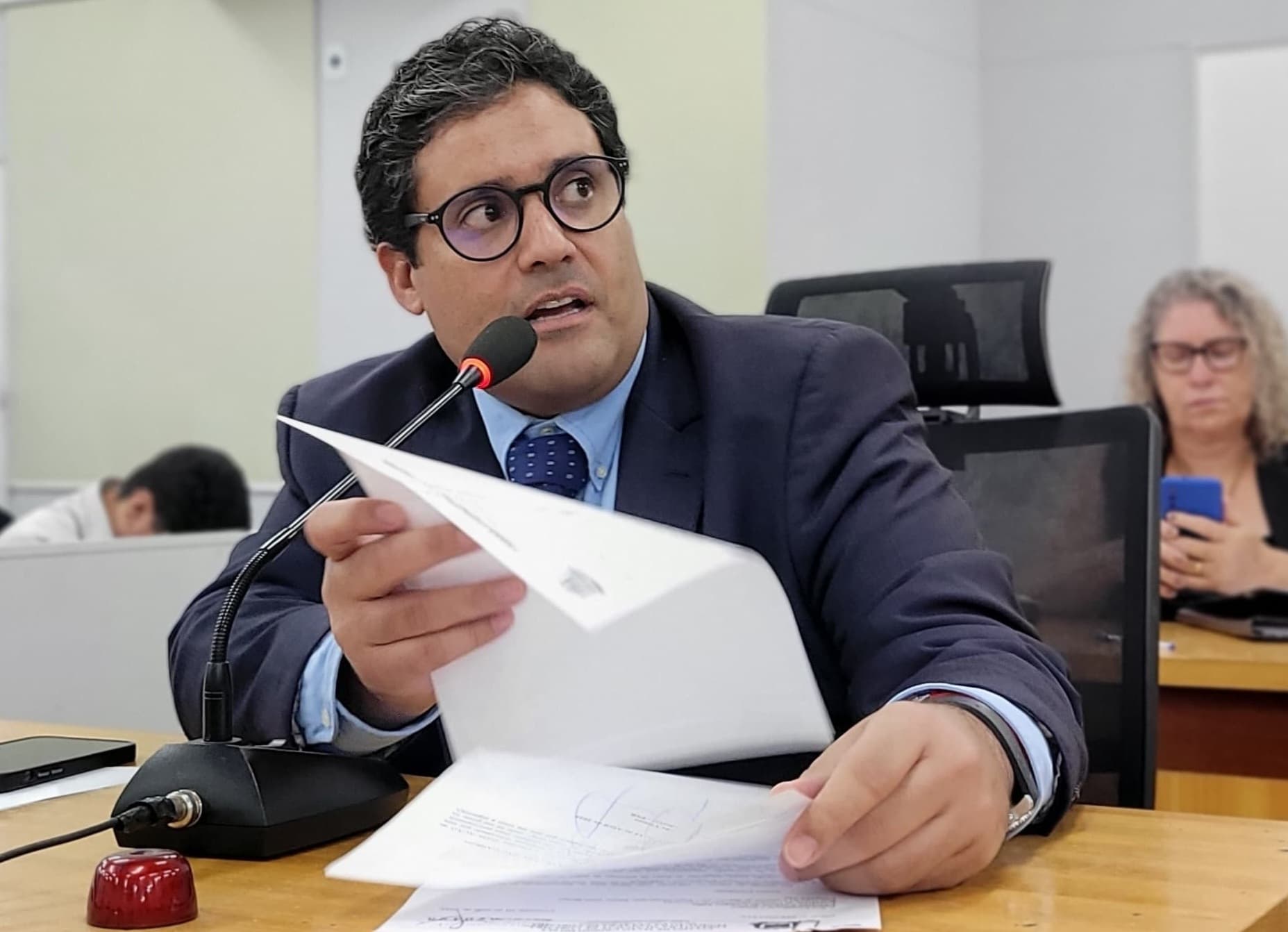 Chicão solicita recuperação de estrada após rompimento de galeria de água pluvial