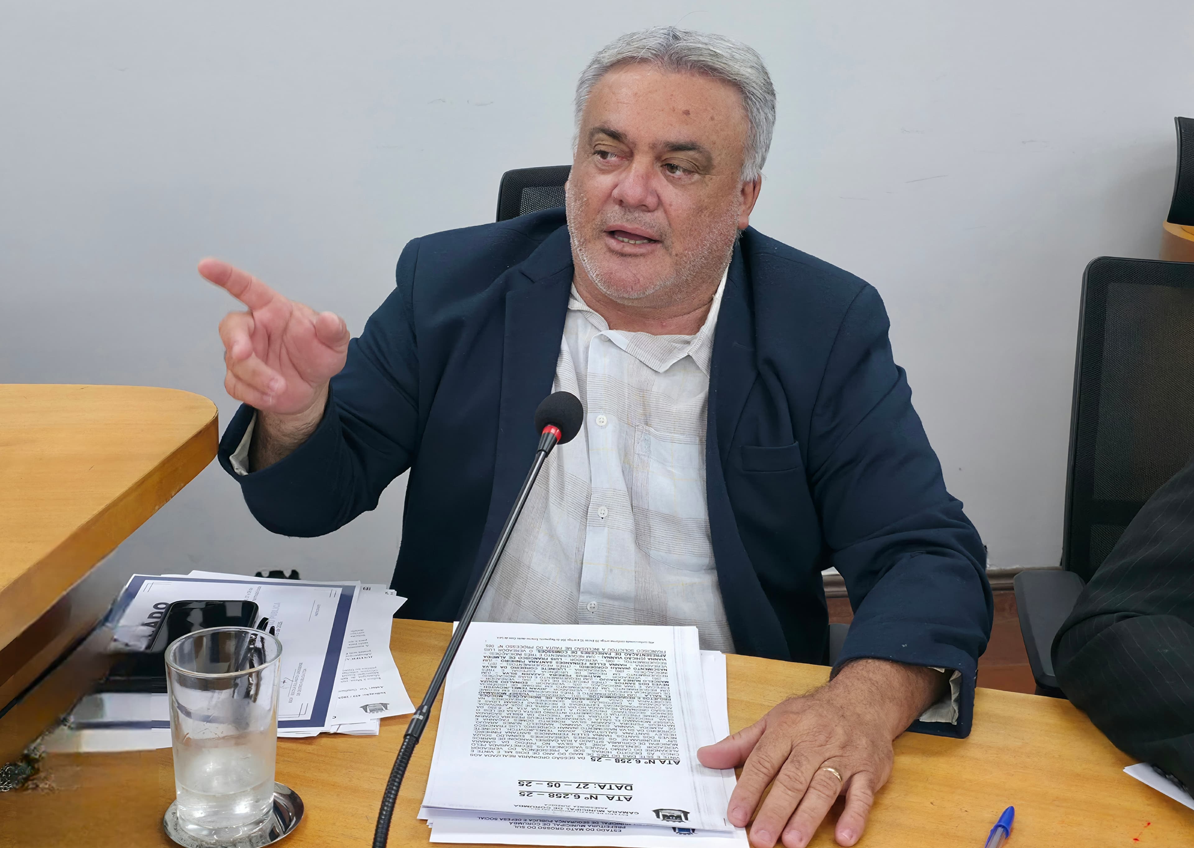 Genilson pede melhorias no sistema de iluminação pública no Distrito de Albuquerque