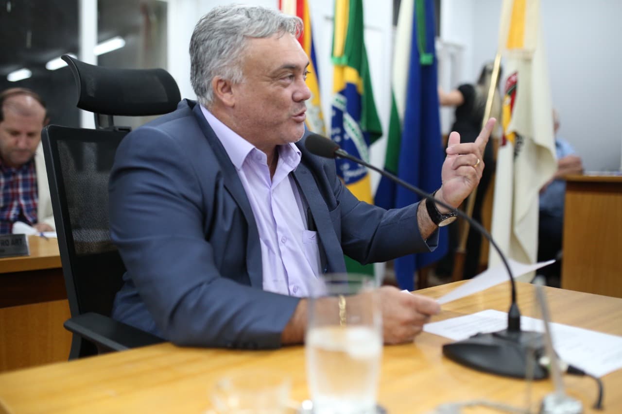 Vereador homenageia organizadores da Festa do Divino Espírito Santo