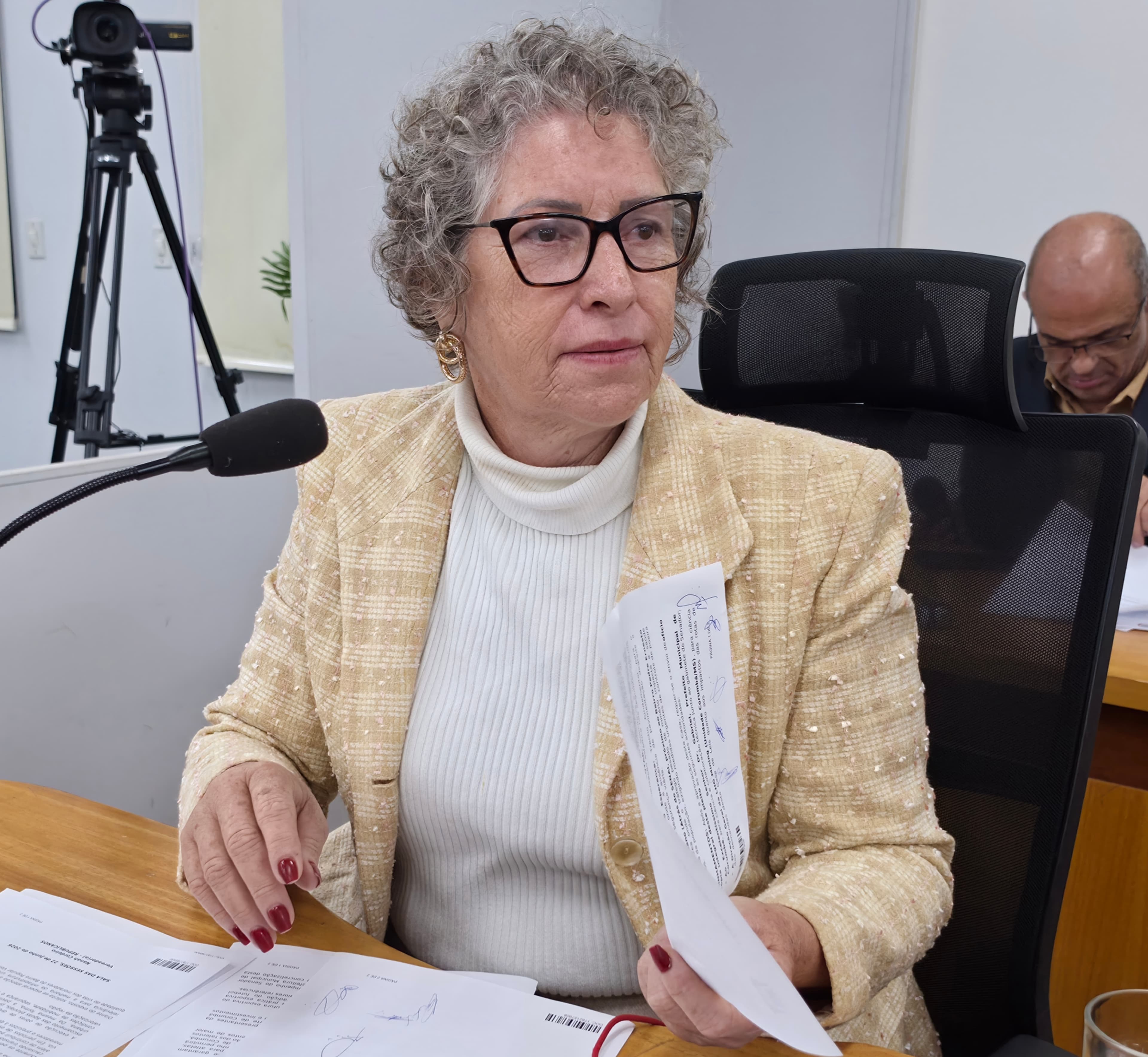 Nanah pede fiscalização e emenda de senador para pavimentar vias utilizadas por mineradoras