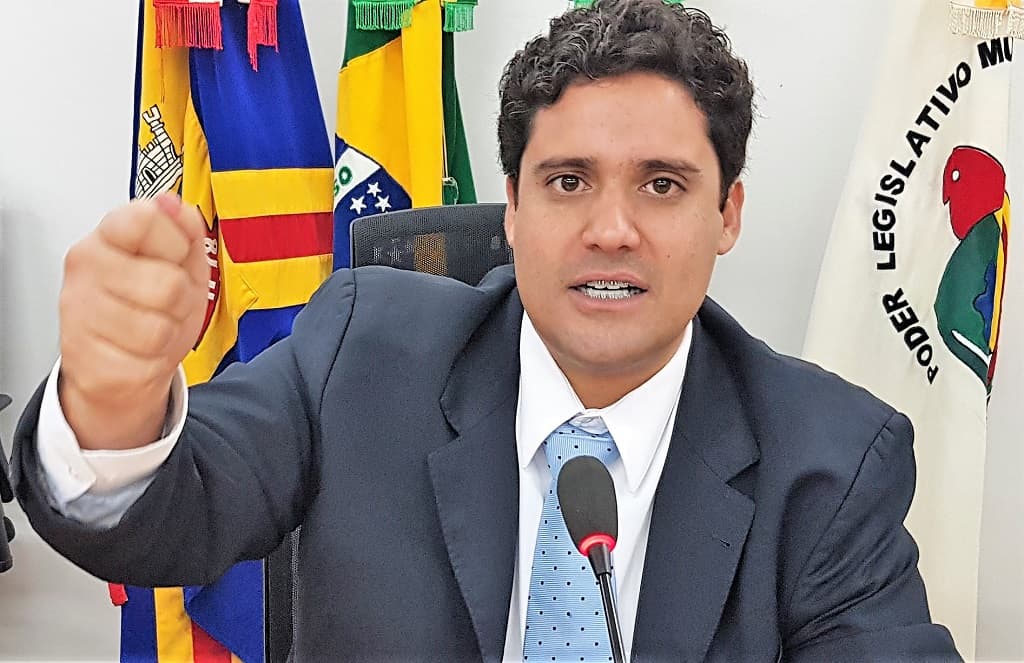 Na Câmara, vereador reforça ações contra empresas de telefonia e internet