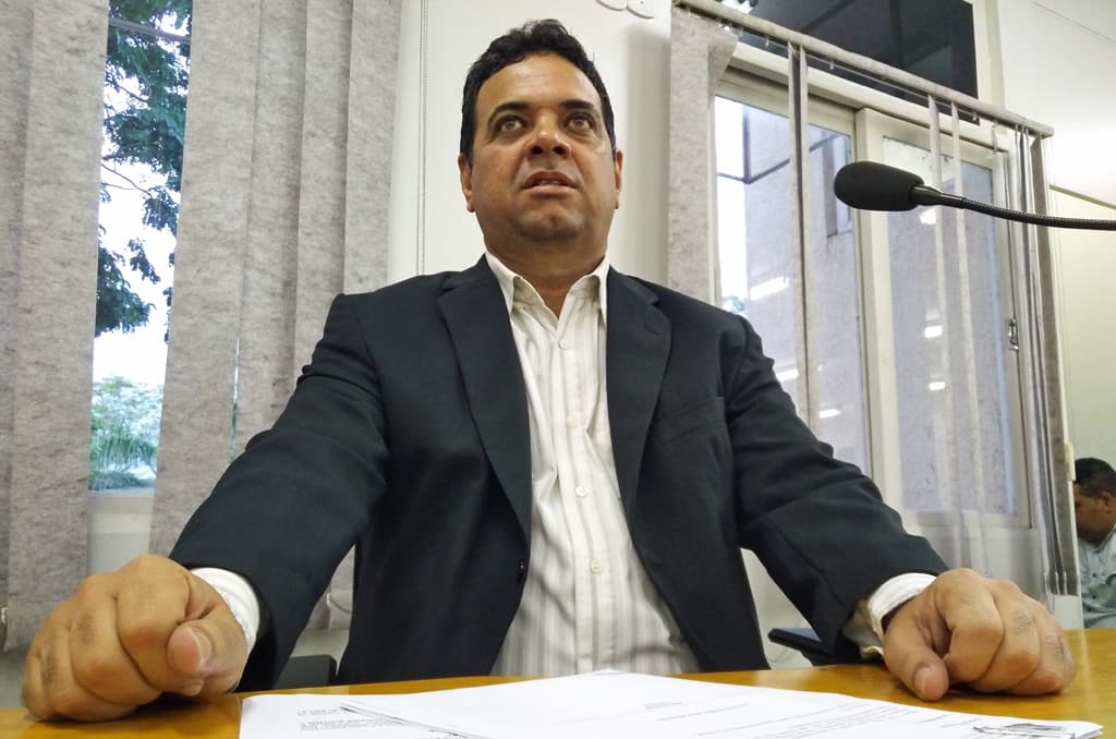 Vereador solicita mutirão de limpeza na região do Porto da Manga