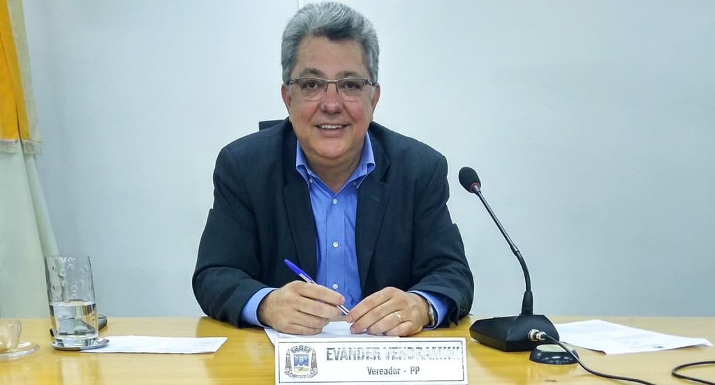 Evander solicita presença de farmacêuticos nas unidades básica de saúde