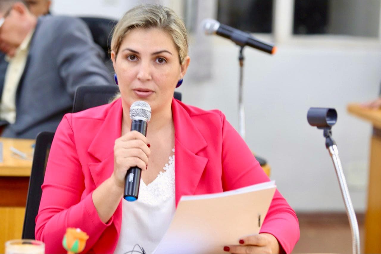 Vereadora pede informações sobre recursos na Fundação de Cultura