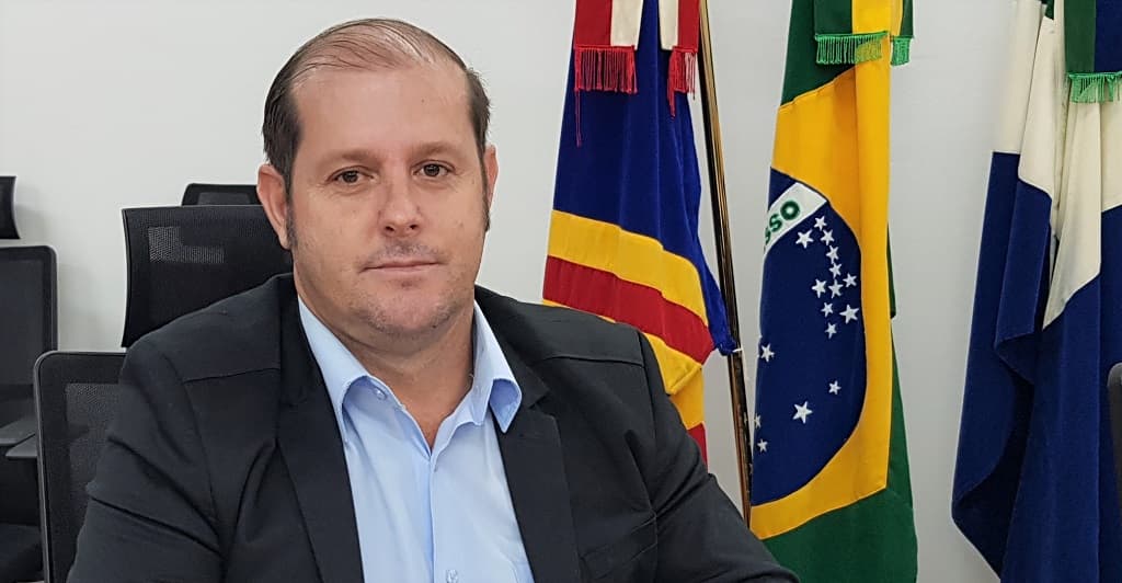 Vereador pede cobertura de galeria e pavimentação da Frei Mariano