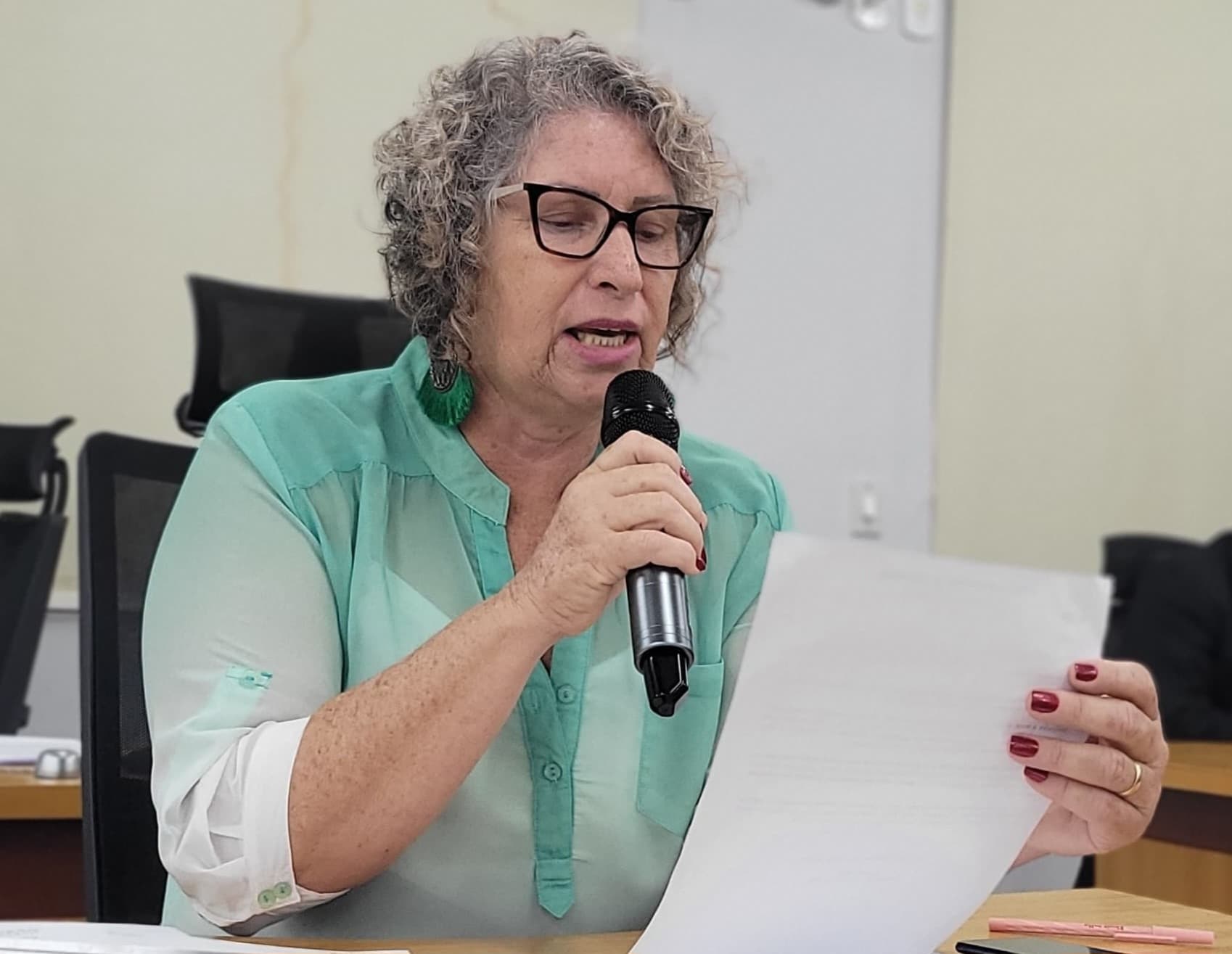 Nanah busca informações em relação às antenas instaladas no Cristo Rei do Pantanal