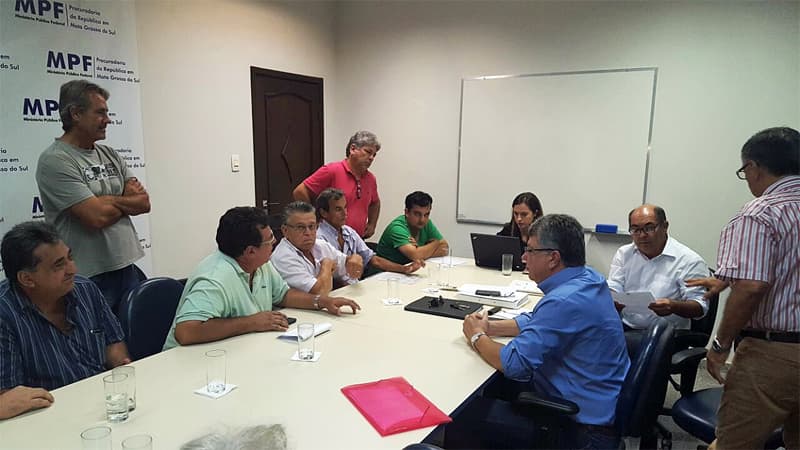 Começam os entendimentos para regularização da área da Baia do Jacadigo