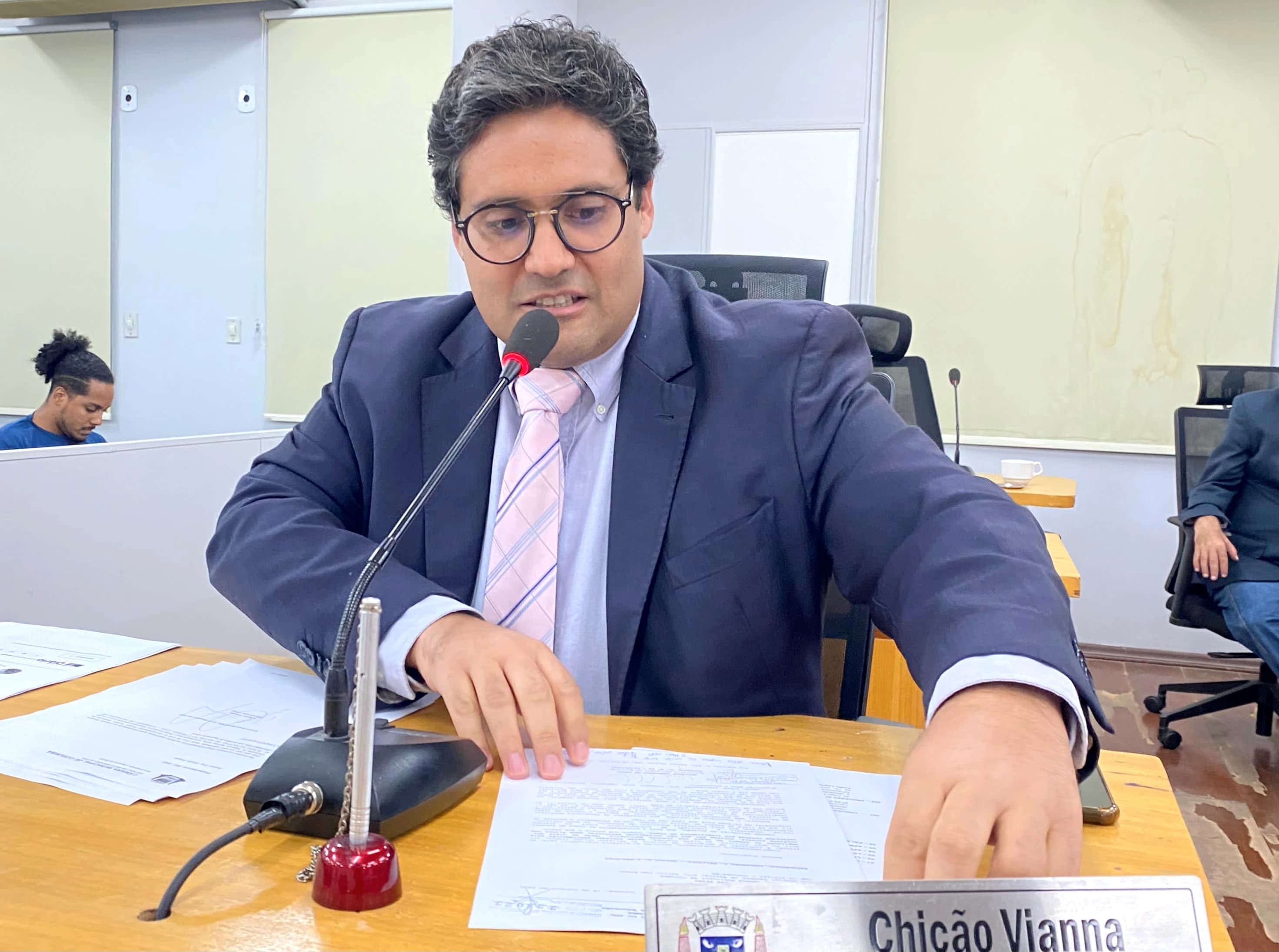 Na Câmara, vereador pede melhorias na cidade para atender a população