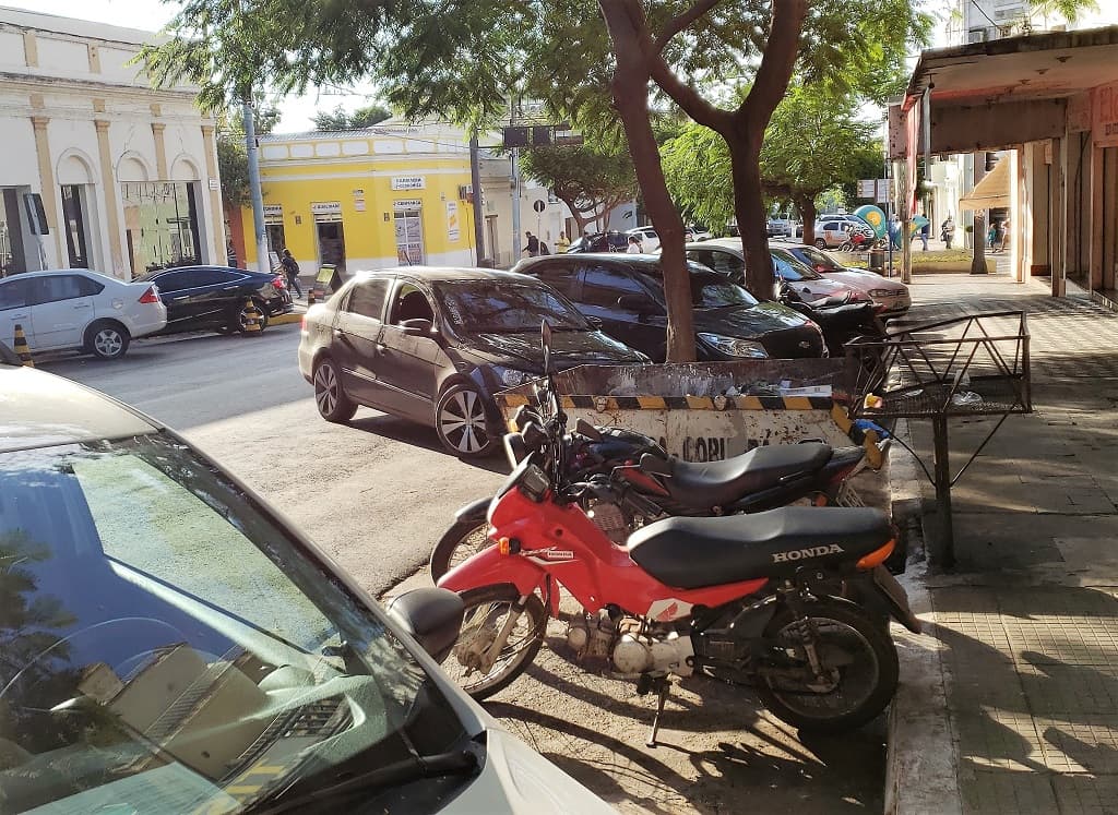 Vereador sugere estudos visando ordenamento do trânsito no centro