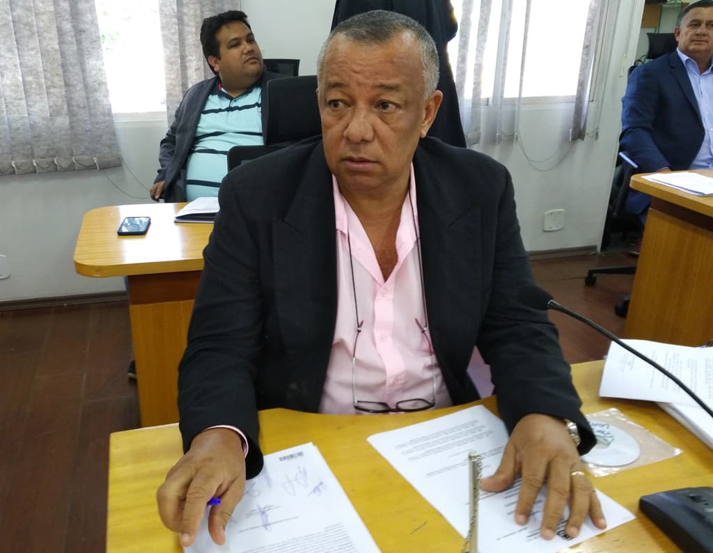Vereador pede maior segurança no trânsito em cruzamento perigoso da cidade