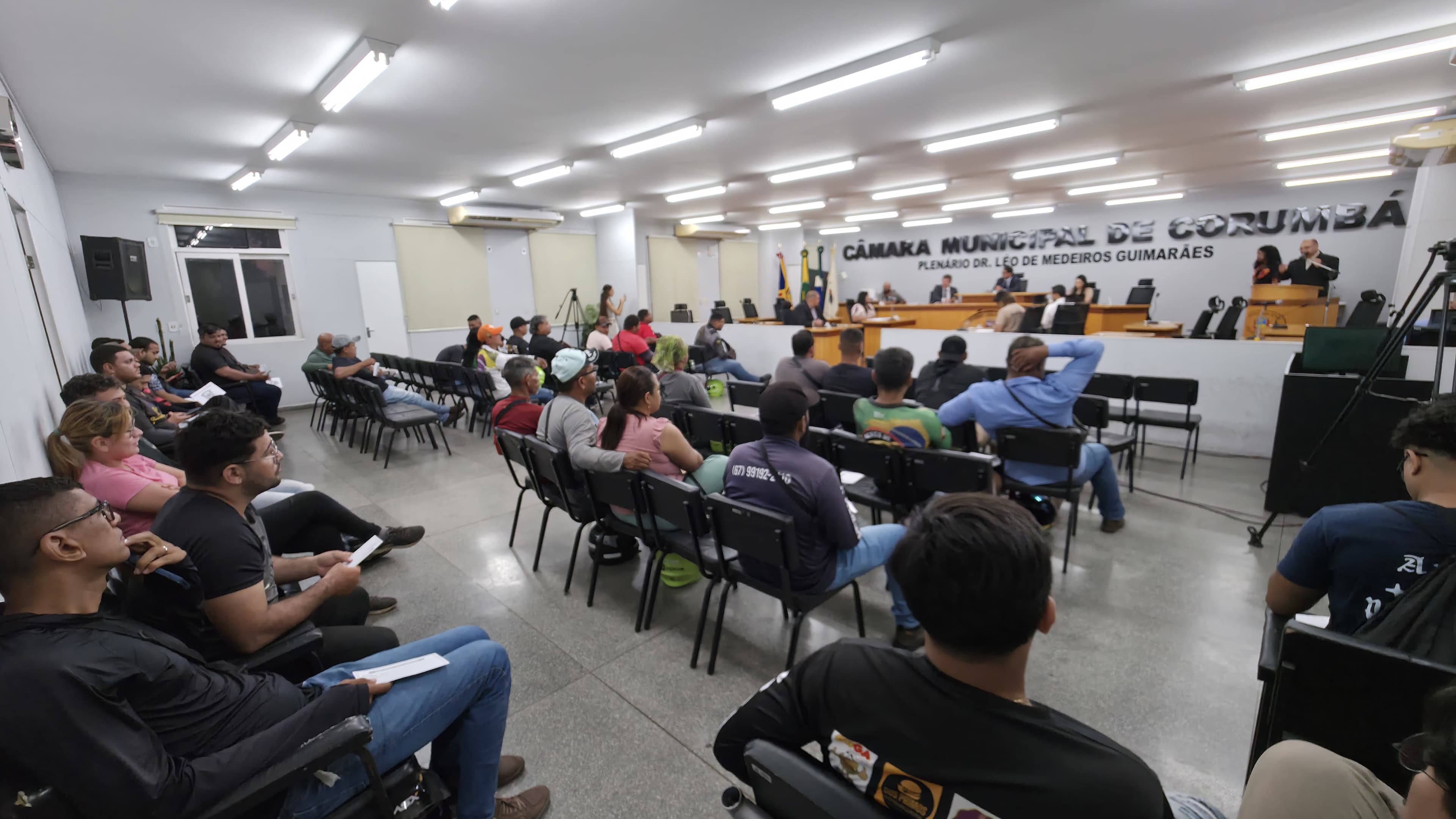 Corumbá inicia processo para regulamentar transporte de passageiros e entrega por motos via aplicativo