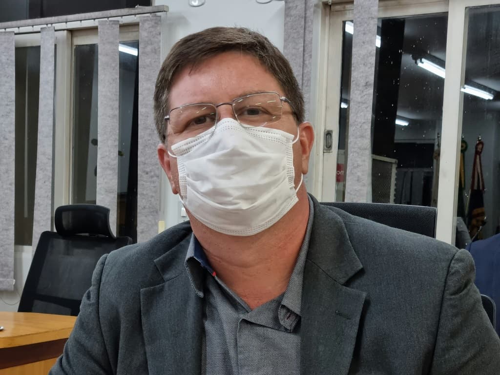 Vereador pede fechamento de via para evitar transtornos aos moradores