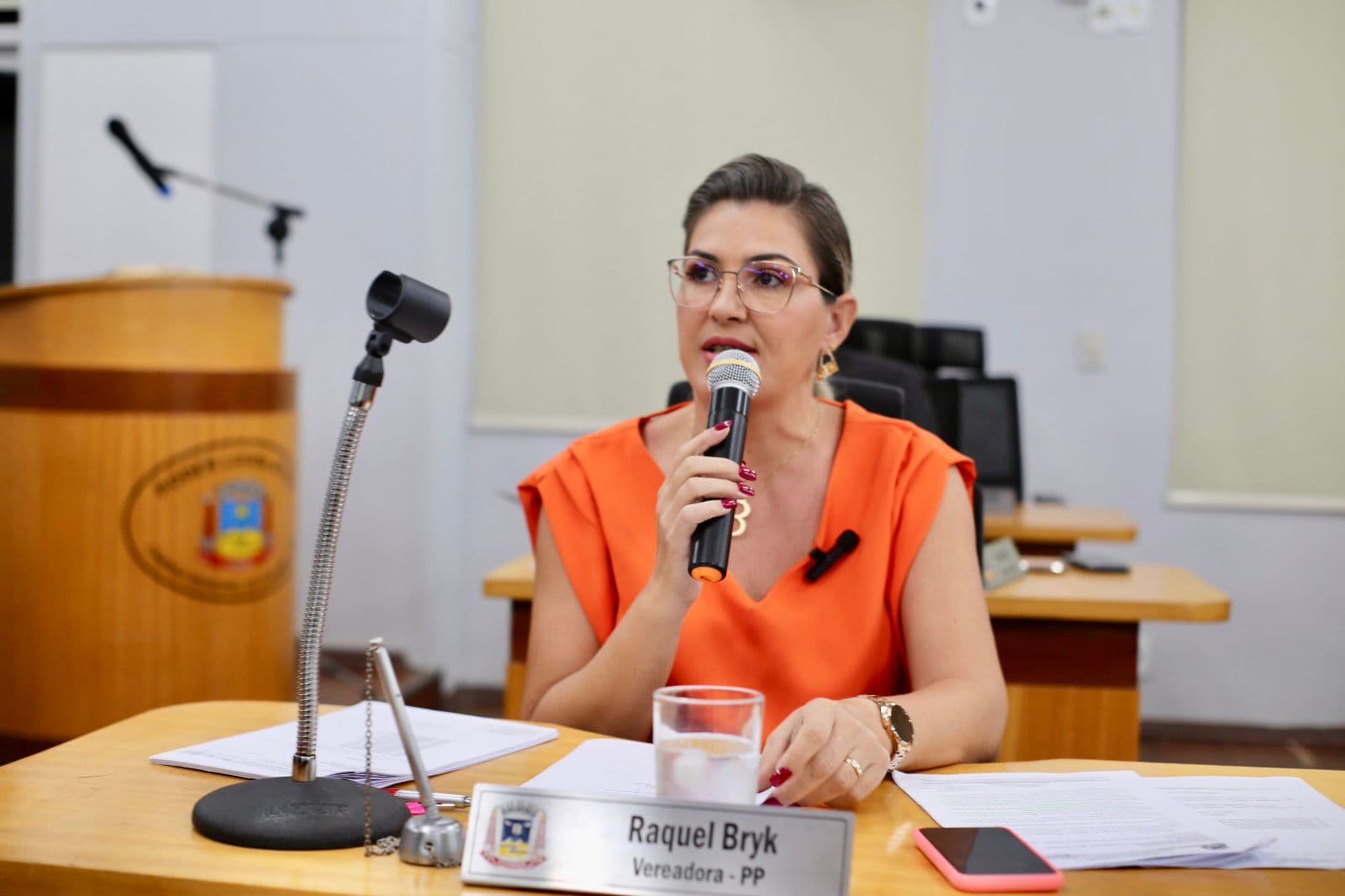 Vereadora pede informações sobre medicamentos em falta no Pronto Socorro