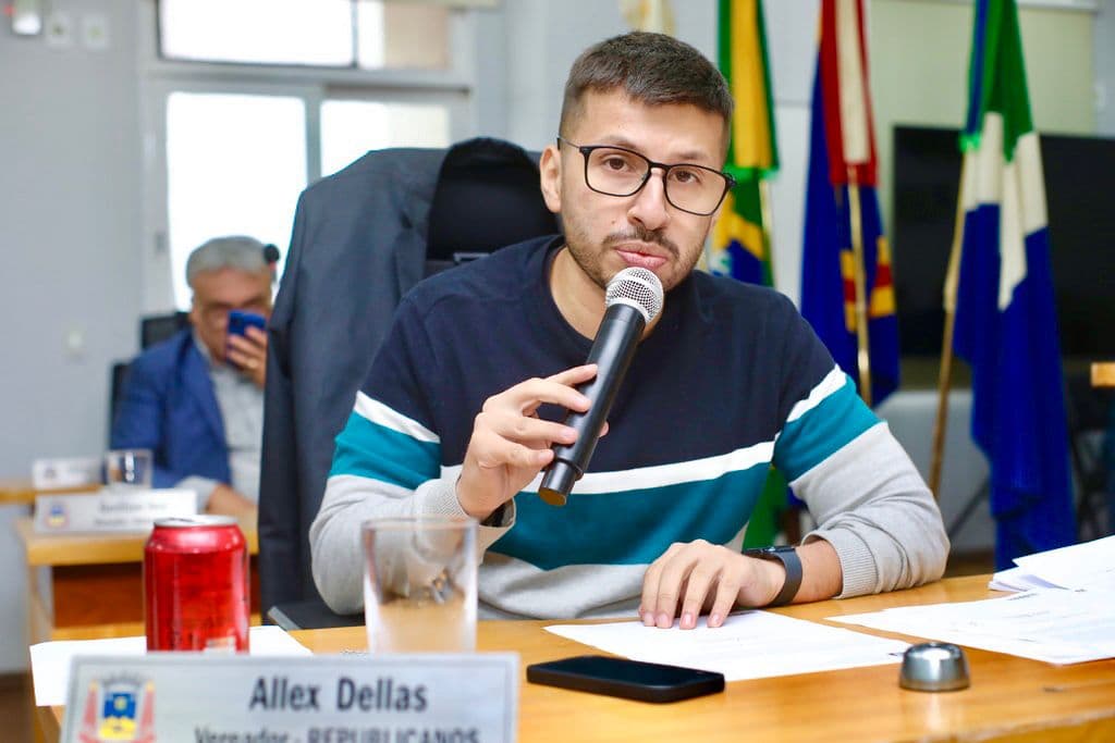 Vereador busca apoio do Governo Federal para atender situação de emergência na cidade