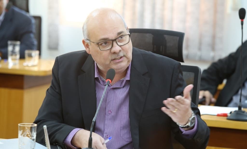 Vereador reivindica recuperação do pavimento da Gonçalves Dias, no Aeroporto