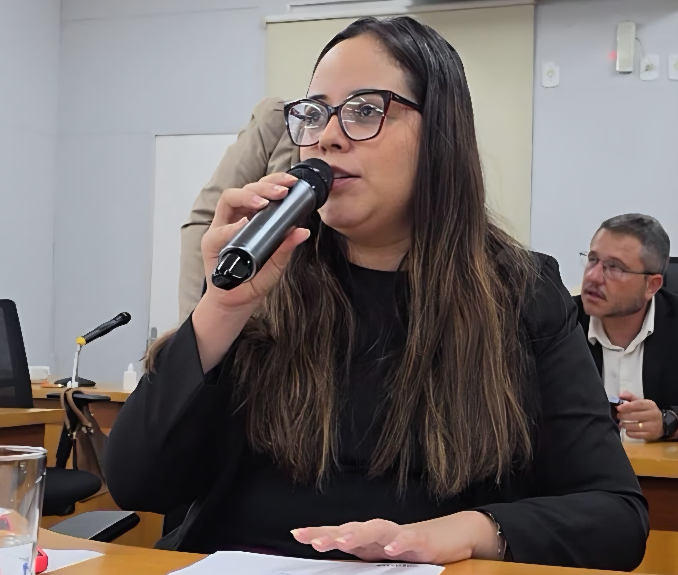 Na Câmara, Hanna cobra ações referentes ao Dia da Adoção em Corumbá