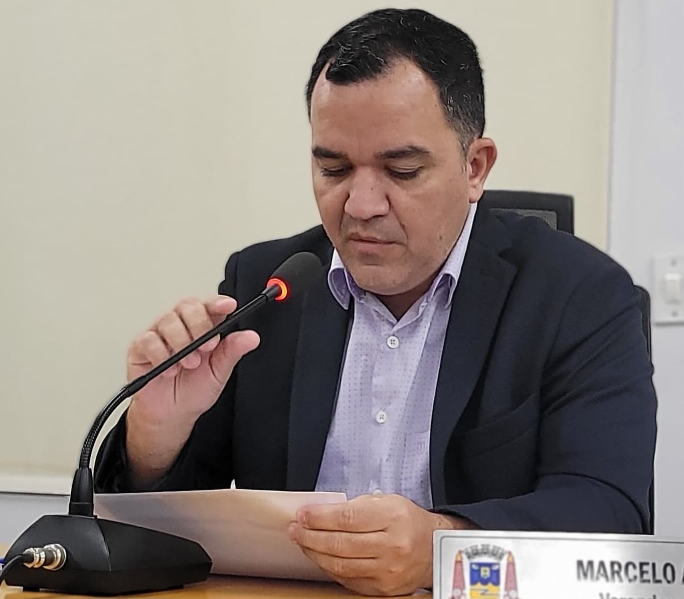 Na Câmara, Marcelo pede estudos para pavimentação da Alameda Mirella Dobes