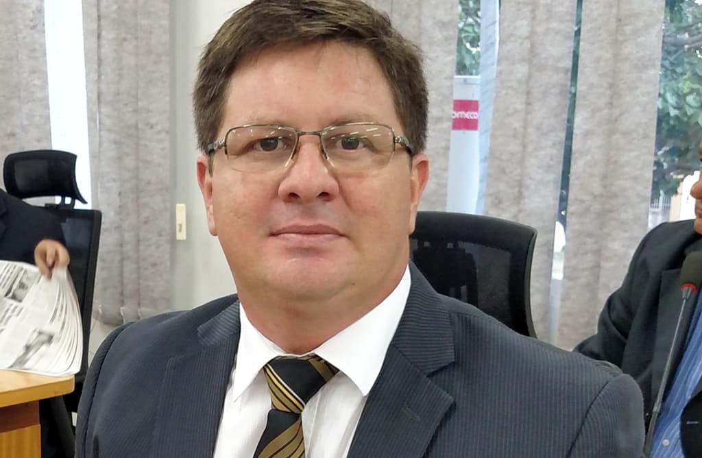 Vereador solicita melhorias para atender a comunidade do Conjunto Piúva