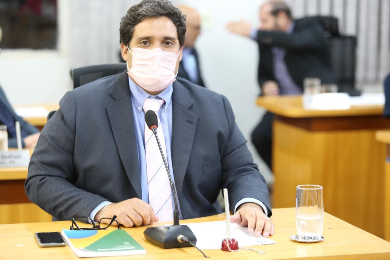 Vereador busca informações sobre destinação do duodécimo repassado pelo Legislativo