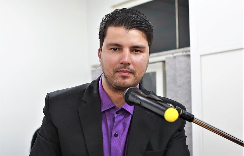 Vereador pede informações sobre equipe de saúde para atender o Aeroporto