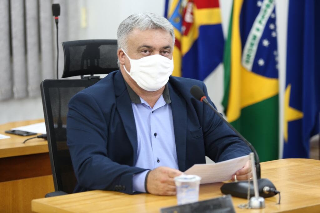 Vereador pede recuperação de rua após intervenção na rede distribuidora de água