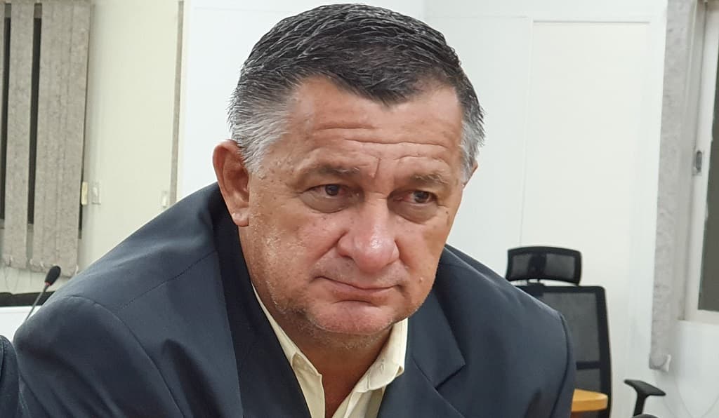 Vereador pede informações sobre cronograma de entrega de lotes no Urucum