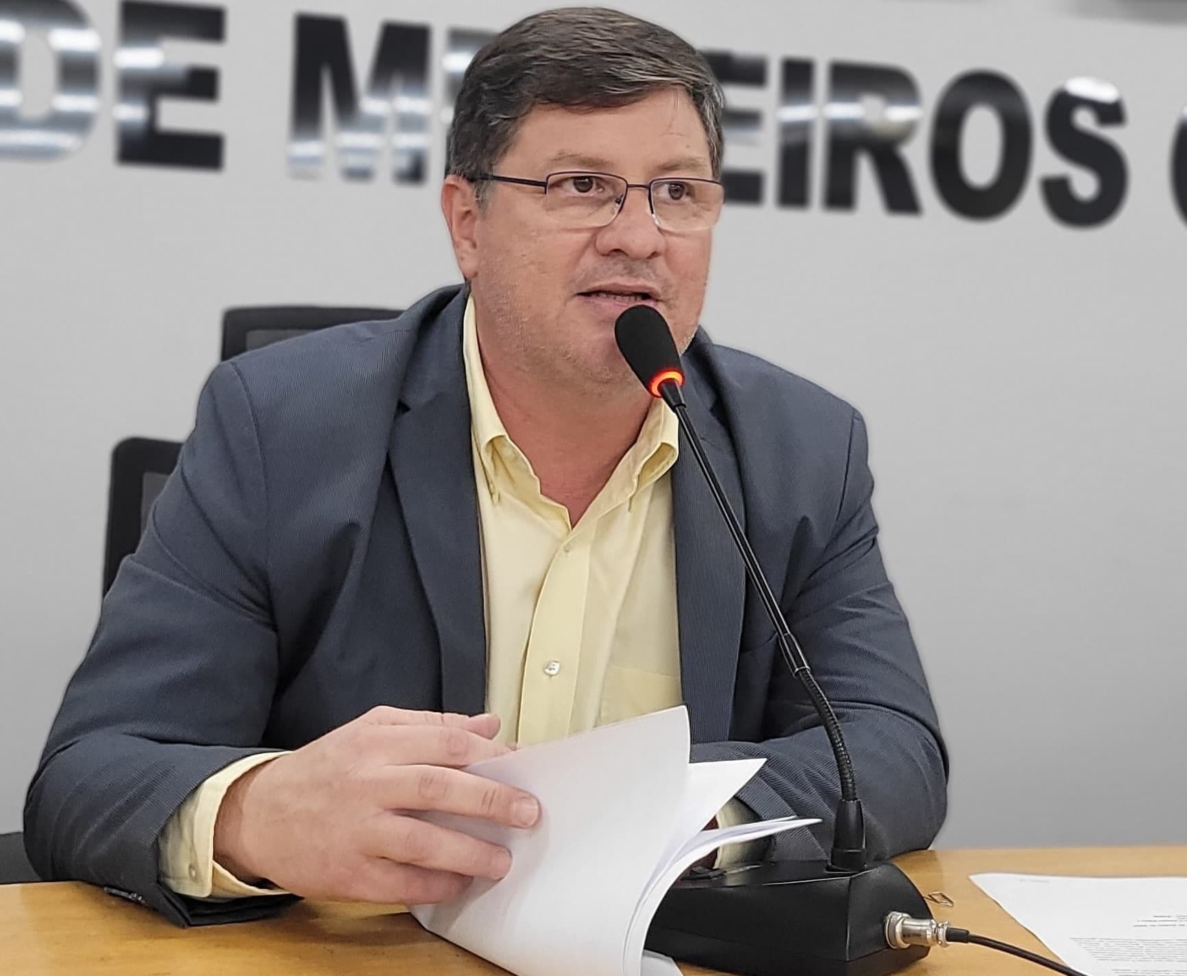 Bira sugere implementação de programa para cirurgias bariátricas e outras intervenções