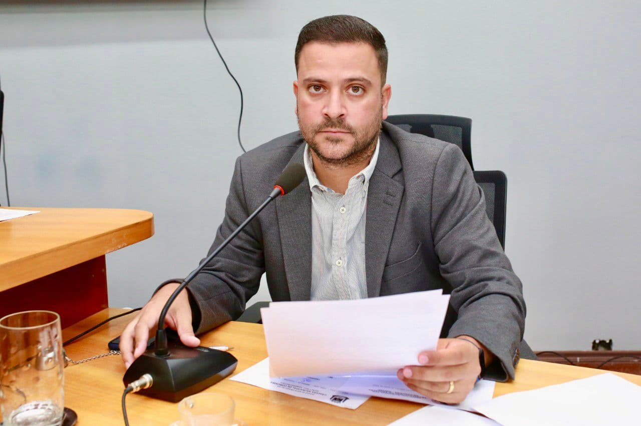 Vereador pede melhor sinalização em cruzamento com grande fluxo de veículos