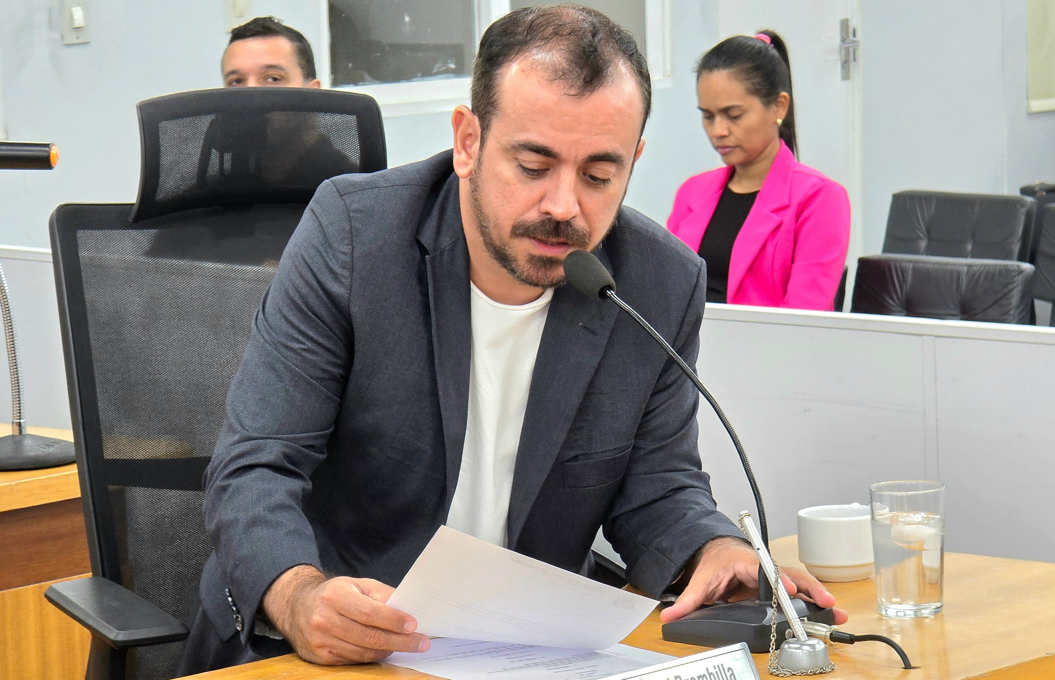 Terrenos baldios preocupam e vereador reforça necessidade de limpeza