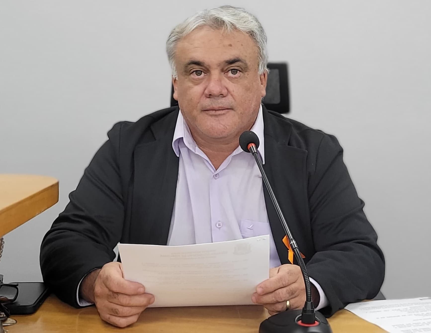 Genilson reforça necessidade de revitalização de praça no Bairro Cristo Redentor