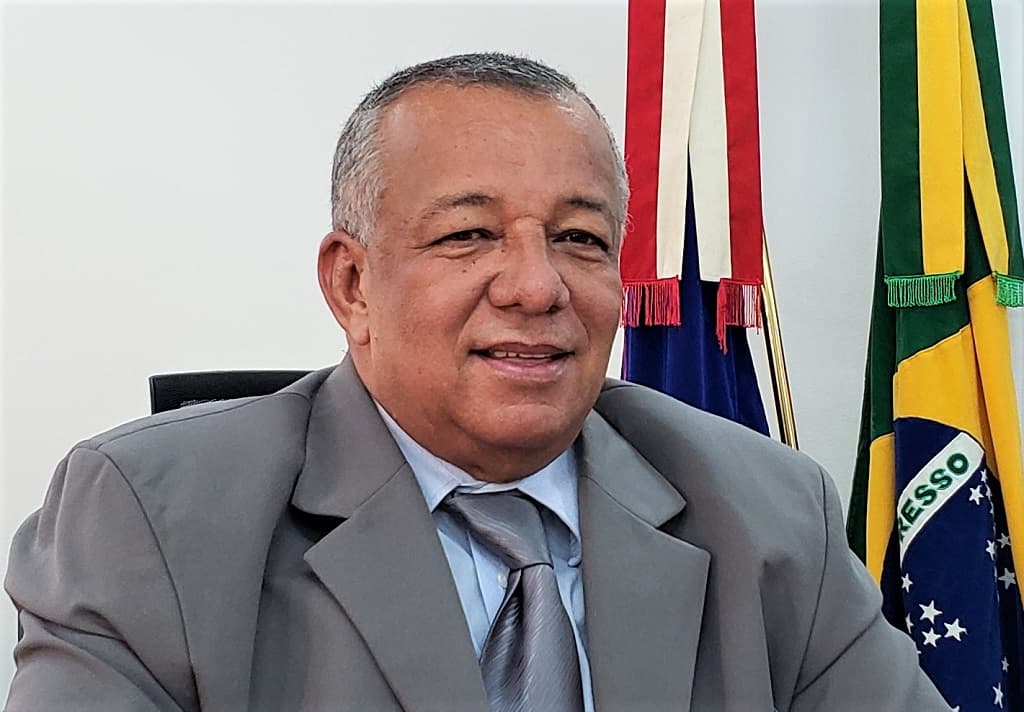 Vereador pede à Prefeitura, recuperação do pavimento da Firmo de Matos