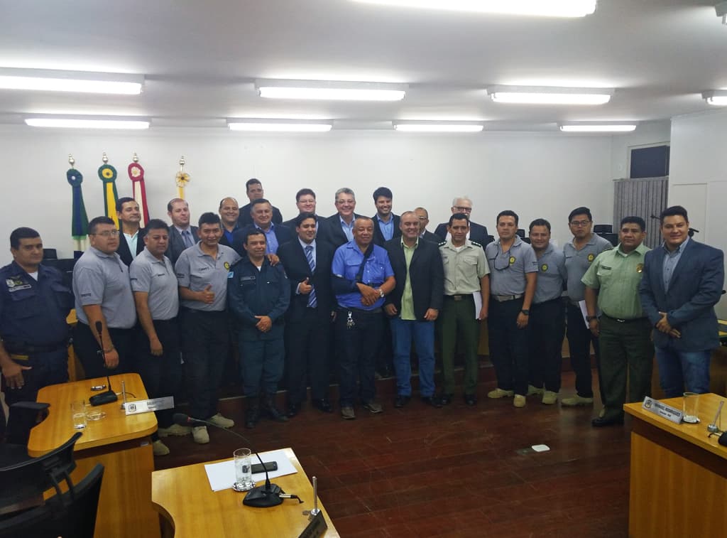 Câmara reconhece ações de policiais no combate à criminalidade na região