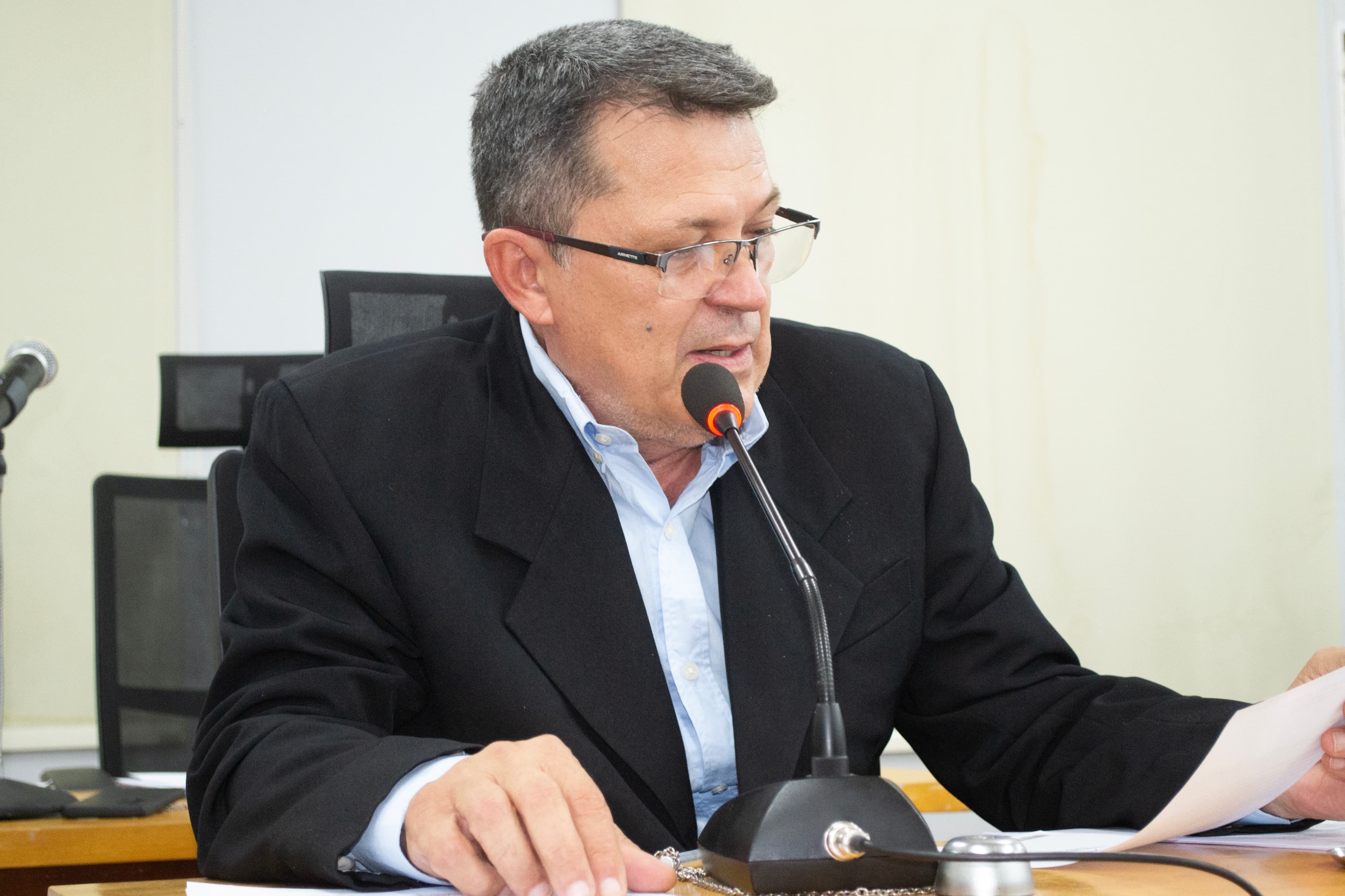 Nelsinho pede estrutura adequada para embarque e desembarque de animais no Rio Paraguai