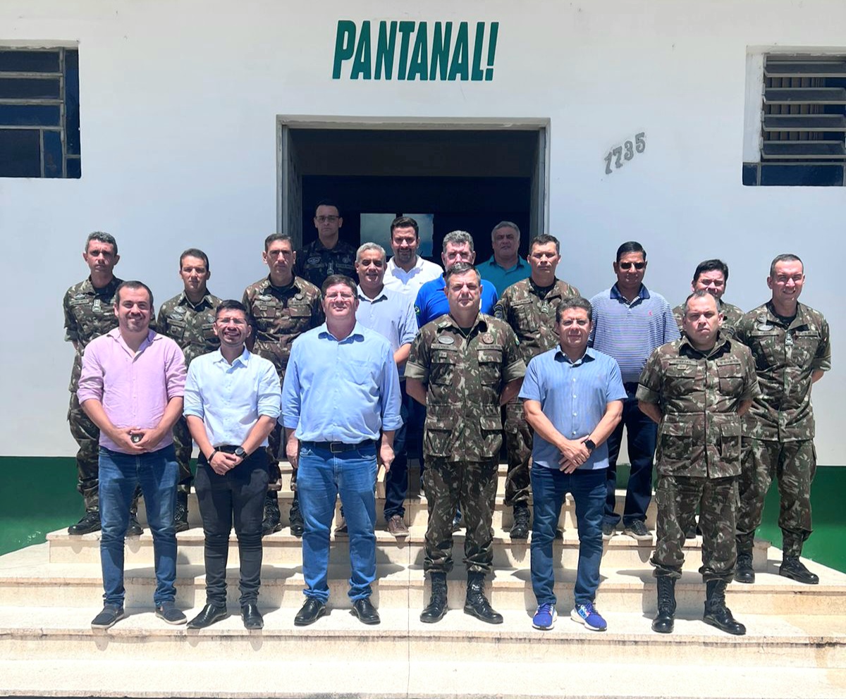 Em encontro com general Zanon, vereadores conhecem projeto da nova sede da Brigada