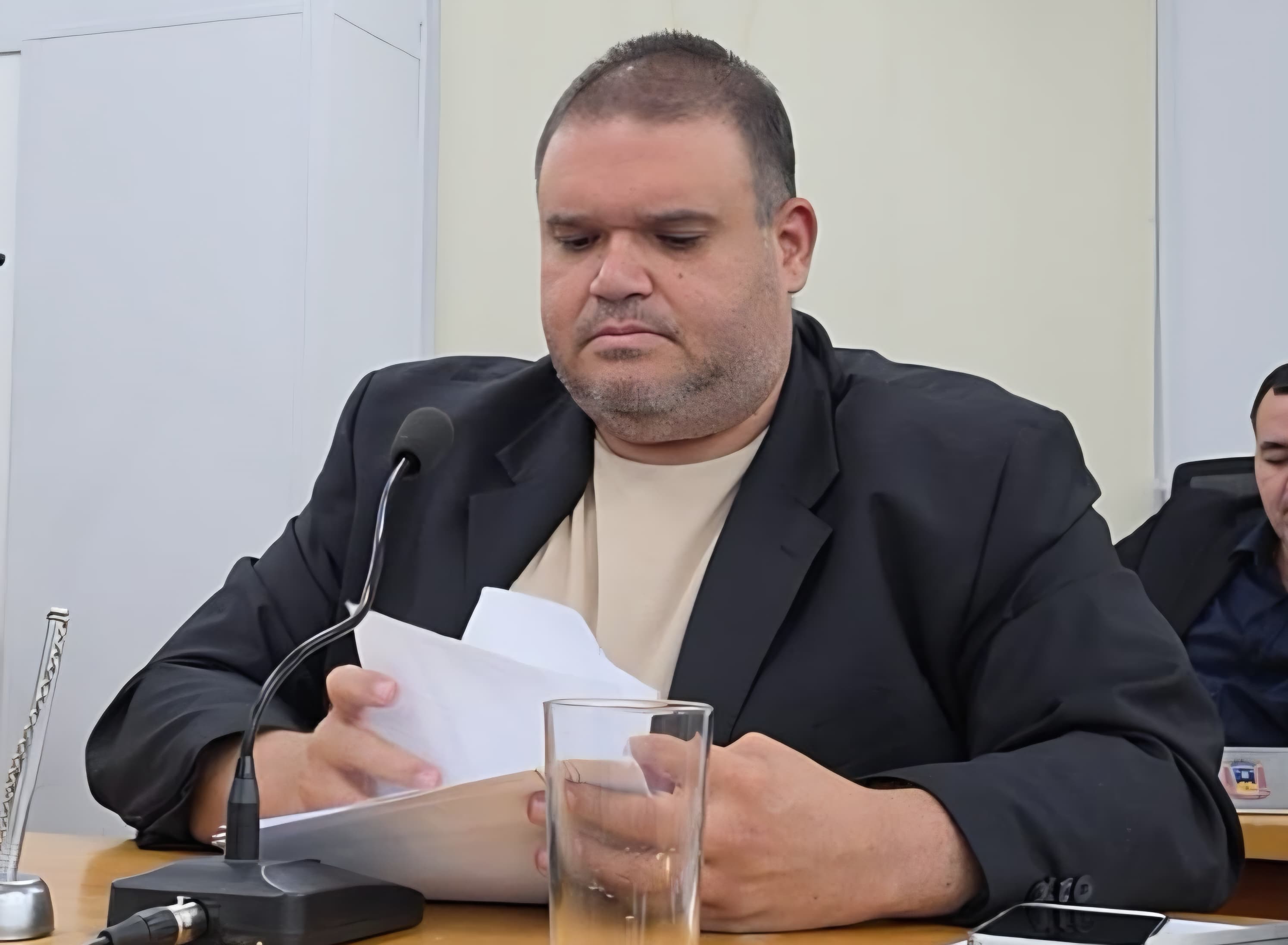 Jovan cobra fiscalização e relatório dos veículos da frota de ônibus da cidade