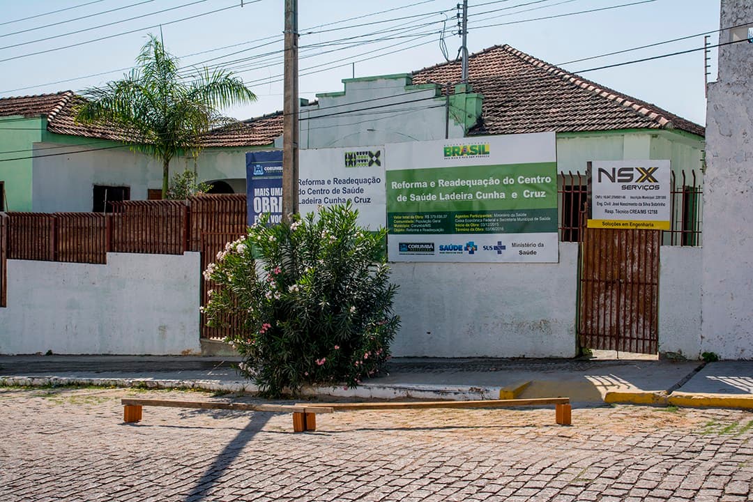 Com senador, vereadores tratam da continuidade de obras na cidade