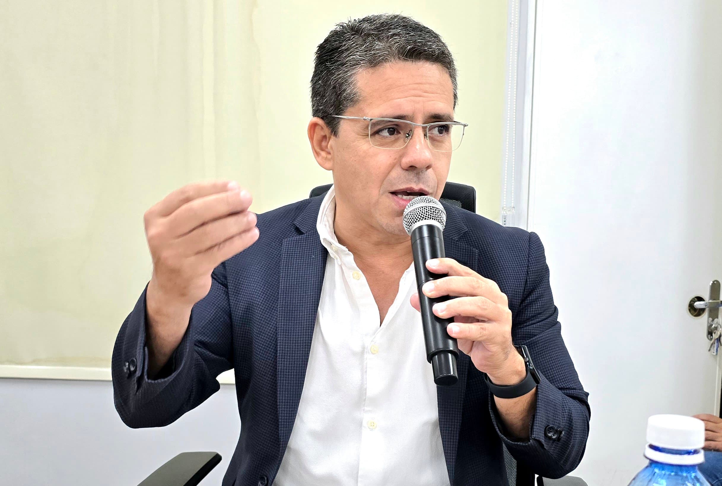 Vereador reivindica serviços do Poder Público para atender o Bairro Centro América