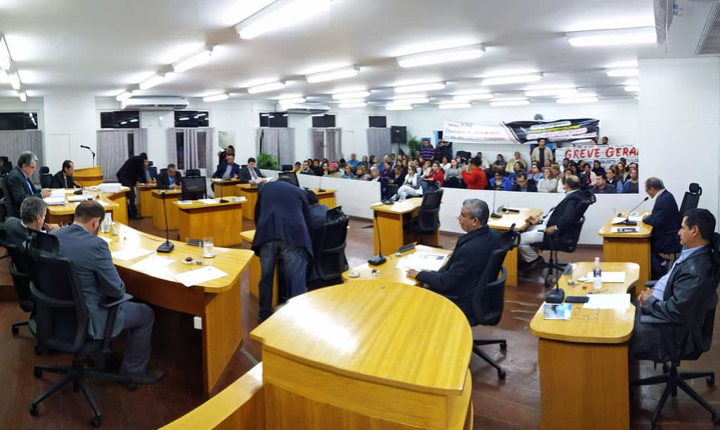 Câmara garante votação de projeto sobre concessão salarial na segunda