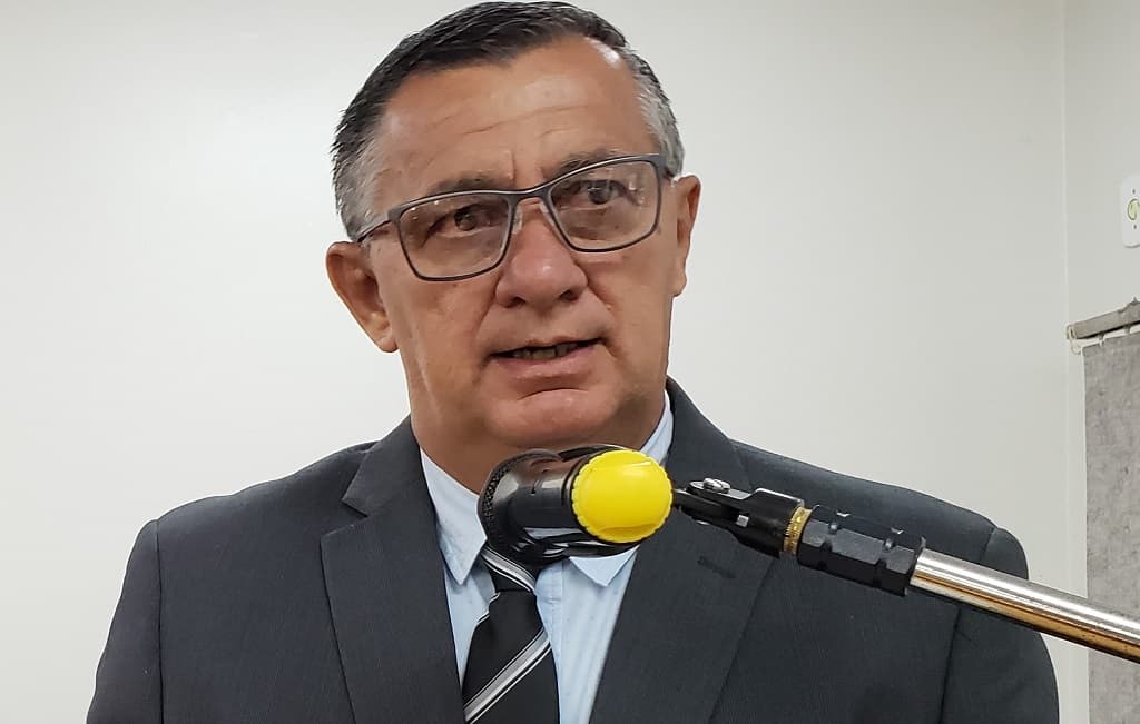 Estacionamento transversal na Major Gama é solicitado na Câmara