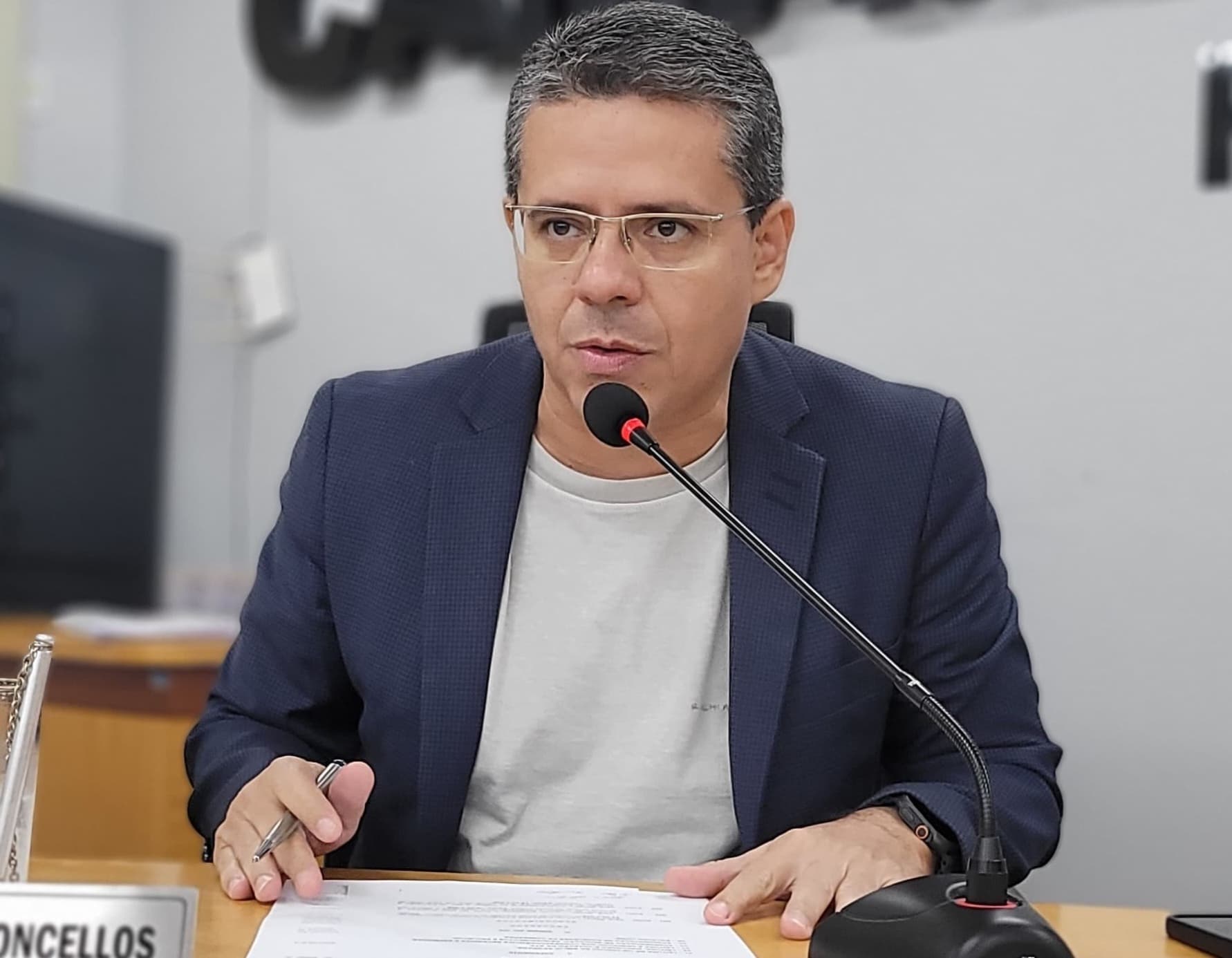 Alexandre apresenta Projeto de Lei que institui Política Pública Criança Segura em Corumbá