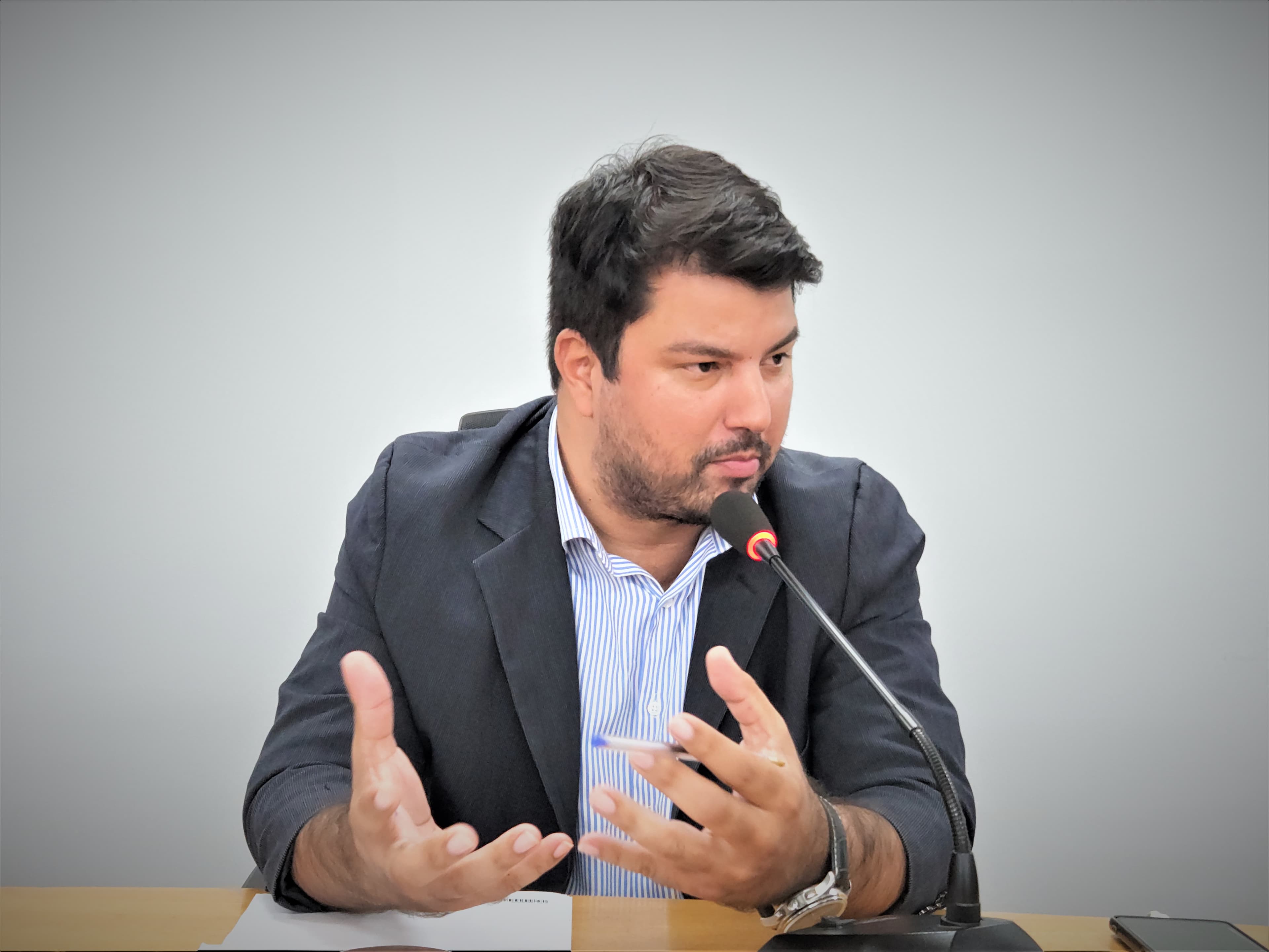 Vereador busca informações sobre as obras do novo Laboratório Municipal
