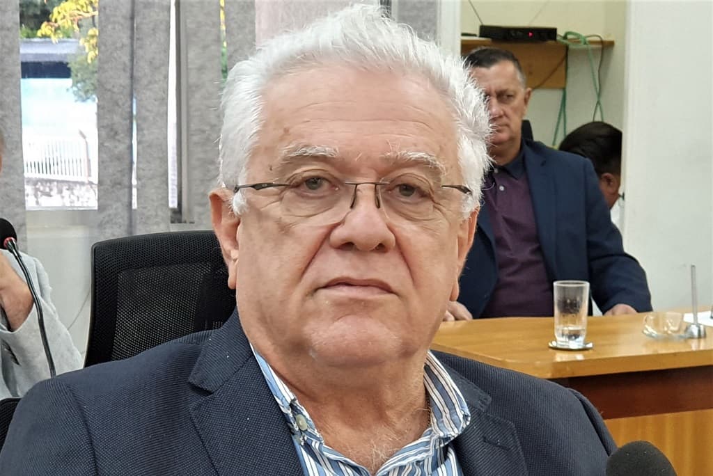 Para atender moradores, vereador pede pavimentação de via no Aeroporto
