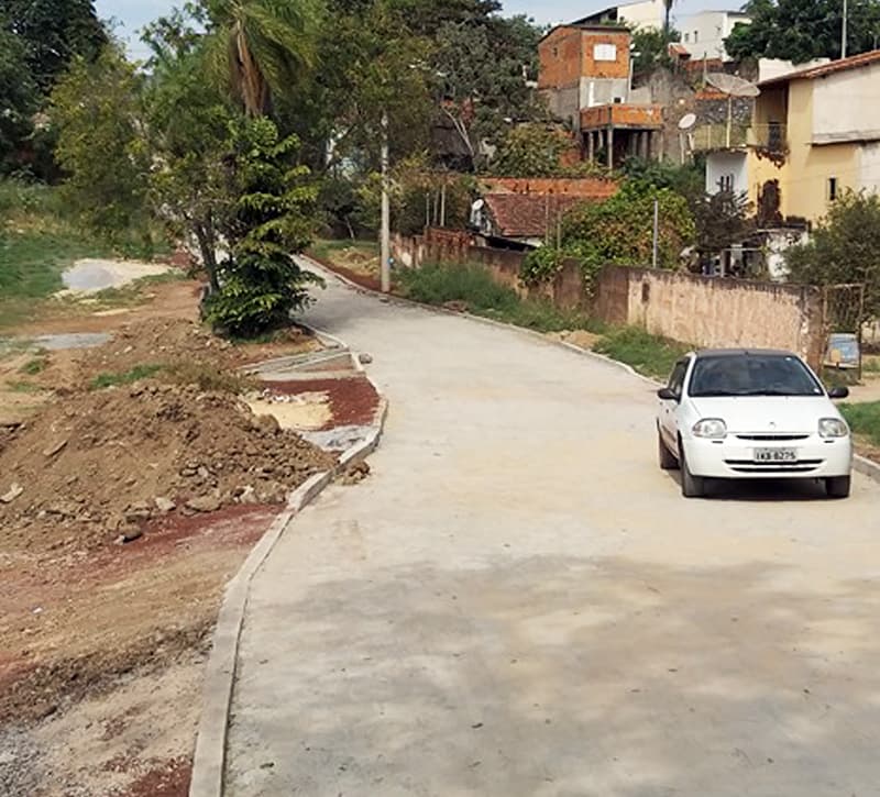 Prefeitura pavimenta Tenente Melquíades e soluciona problema no Borrowiski