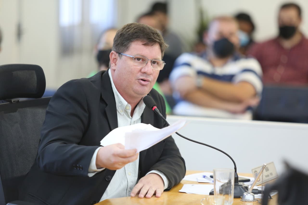 Vereador pede relatório da OI sobre período de interrupção do sinal de Internet na cidade