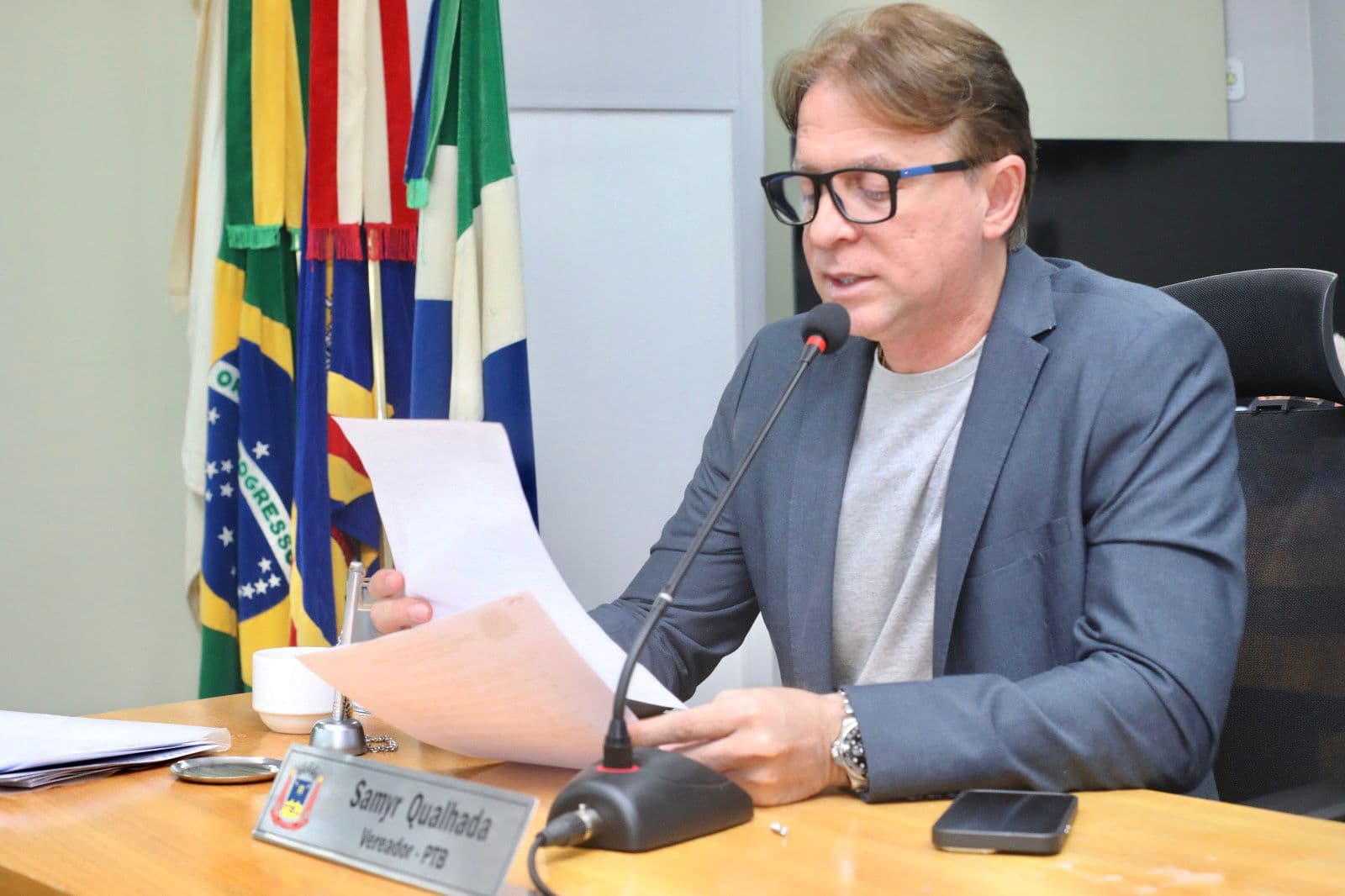 Na Câmara, vereador solicita recuperação de sistema de iluminação da Praça da República