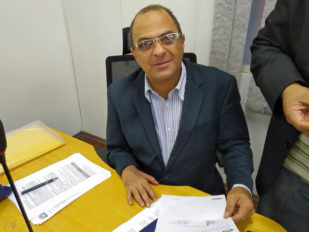 Solicitada a recuperação do pavimento da Geraldino Martins de Barros
